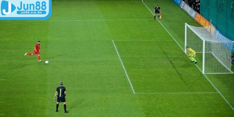 Đá phạt bóng đá tình huống thay đổi kết quả trận đấu 4 Kỹ thuật sút xoáy là một trong những phương pháp nổi bật